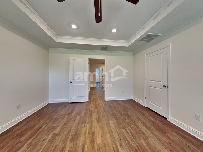 Building Photo - 27280 St Andrews Ave