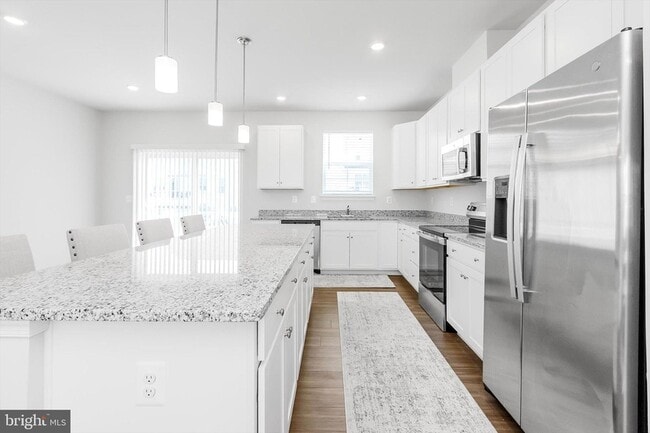 Building Photo - 206 Telluride Wy