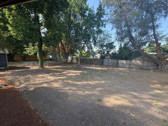 Building Photo - Your next new home is here!