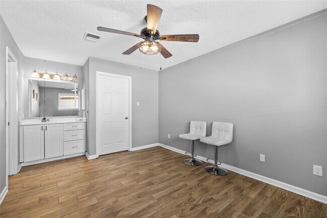 Building Photo - 19630 San Gabriel Dr