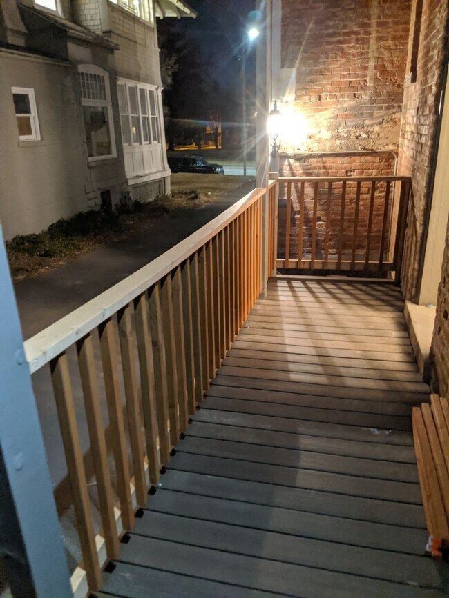 Building Photo - 623 E 100 S