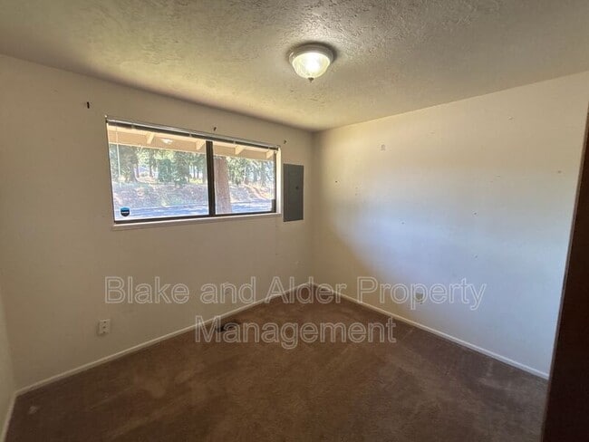 Building Photo - 17794 Webster Rd