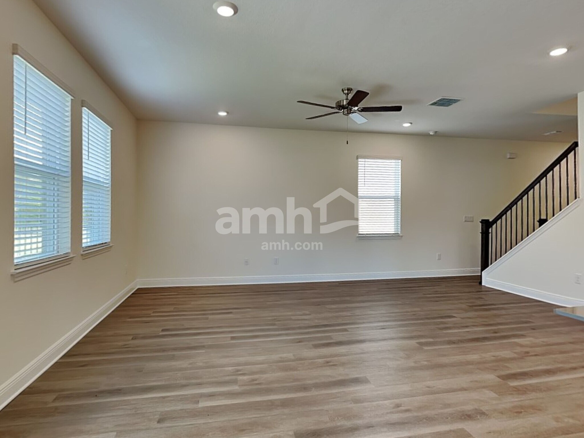 Building Photo - 27154 St Andrews Ave