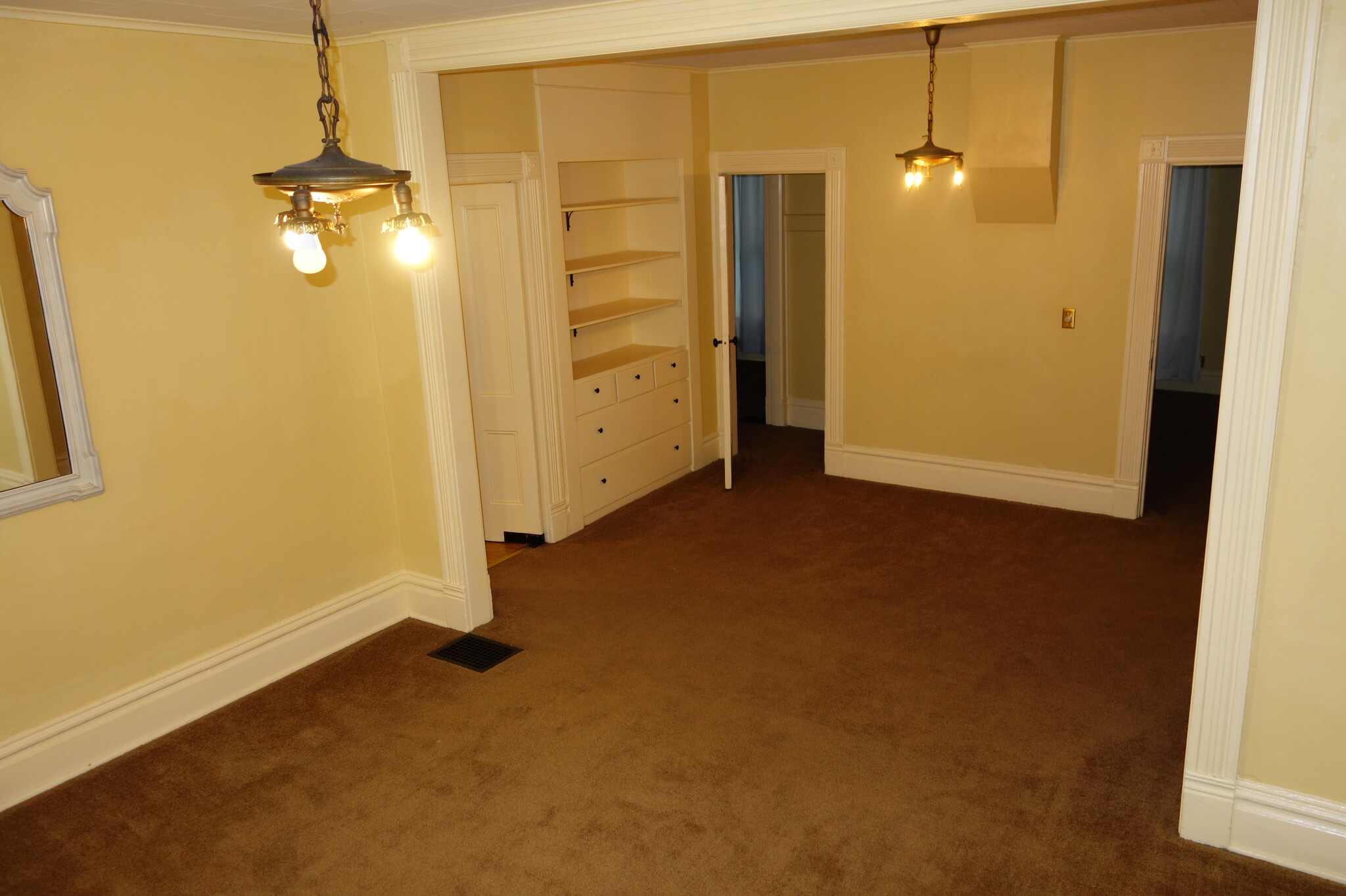 hub - 30 NE Stanton St