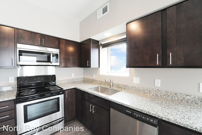 Interior Photo - 801 8th St SE