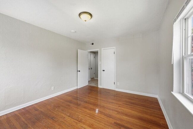 Building Photo - 1048 Berkeley Rd