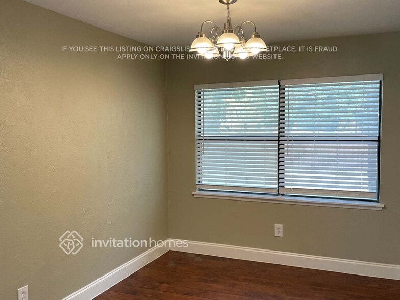 Building Photo - 1217 Lombardy Dr