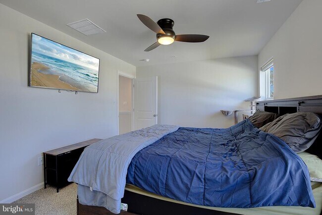 Building Photo - 134 Charming Frst Ave