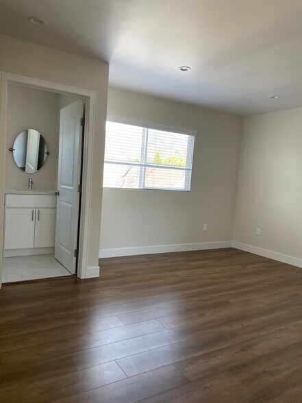 Master bedroom - 3127 Prospect Ave