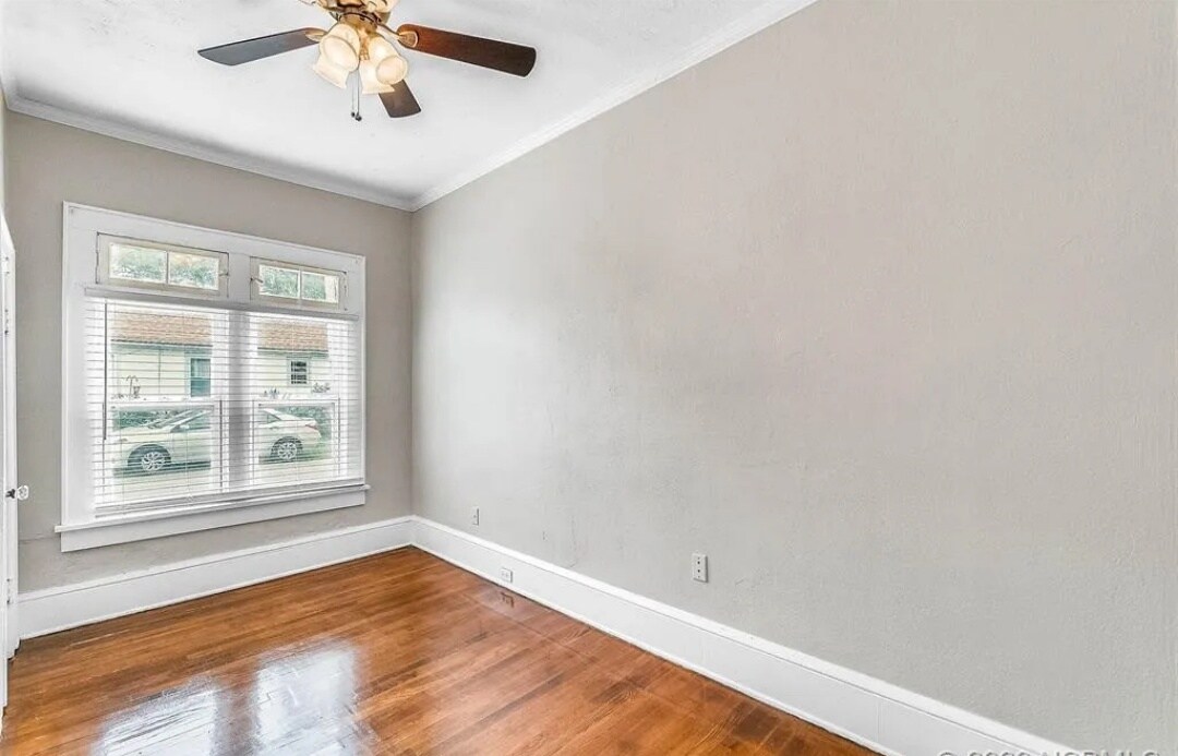 Building Photo - 300 Mary Ave