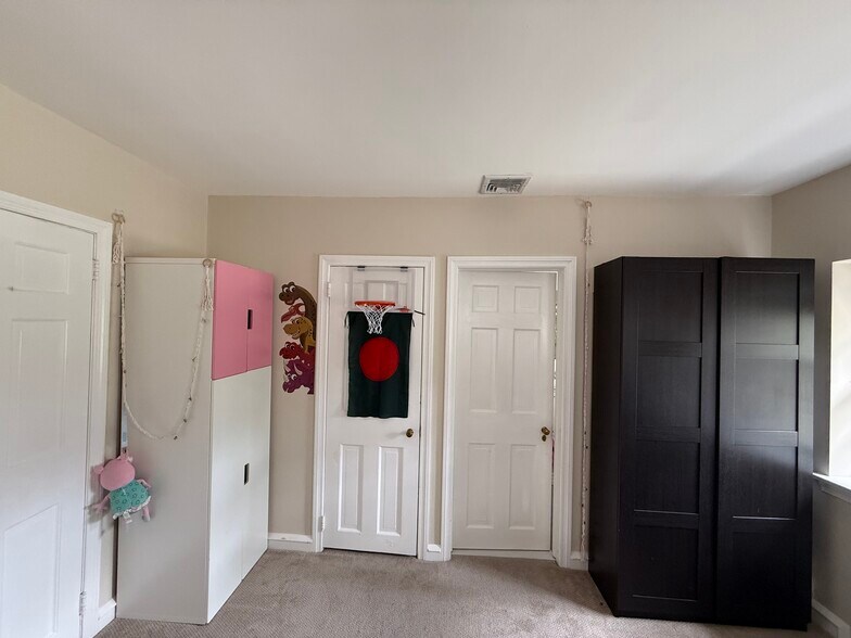 Building Photo - 1358 Indian Creek Dr