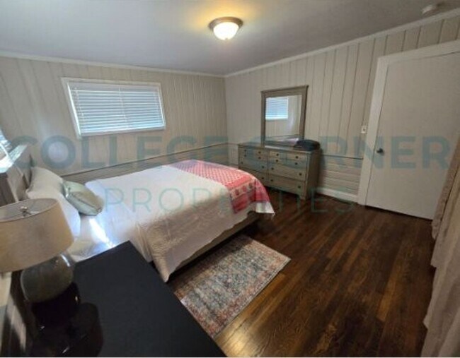 Building Photo - 139 Rosedale Cir
