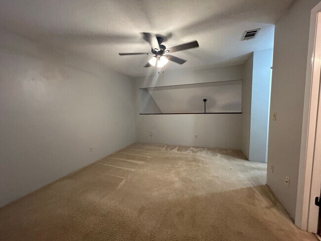 Building Photo - Longleaf 2/2 loft with bonus room-all new ...