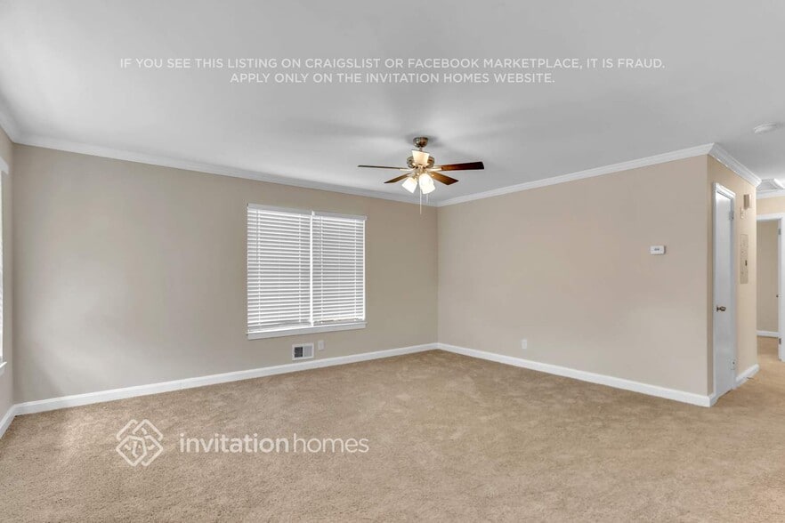Building Photo - 3043 Chico Dr