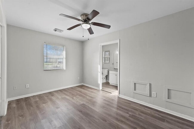 Building Photo - 455 Longstreet Rd