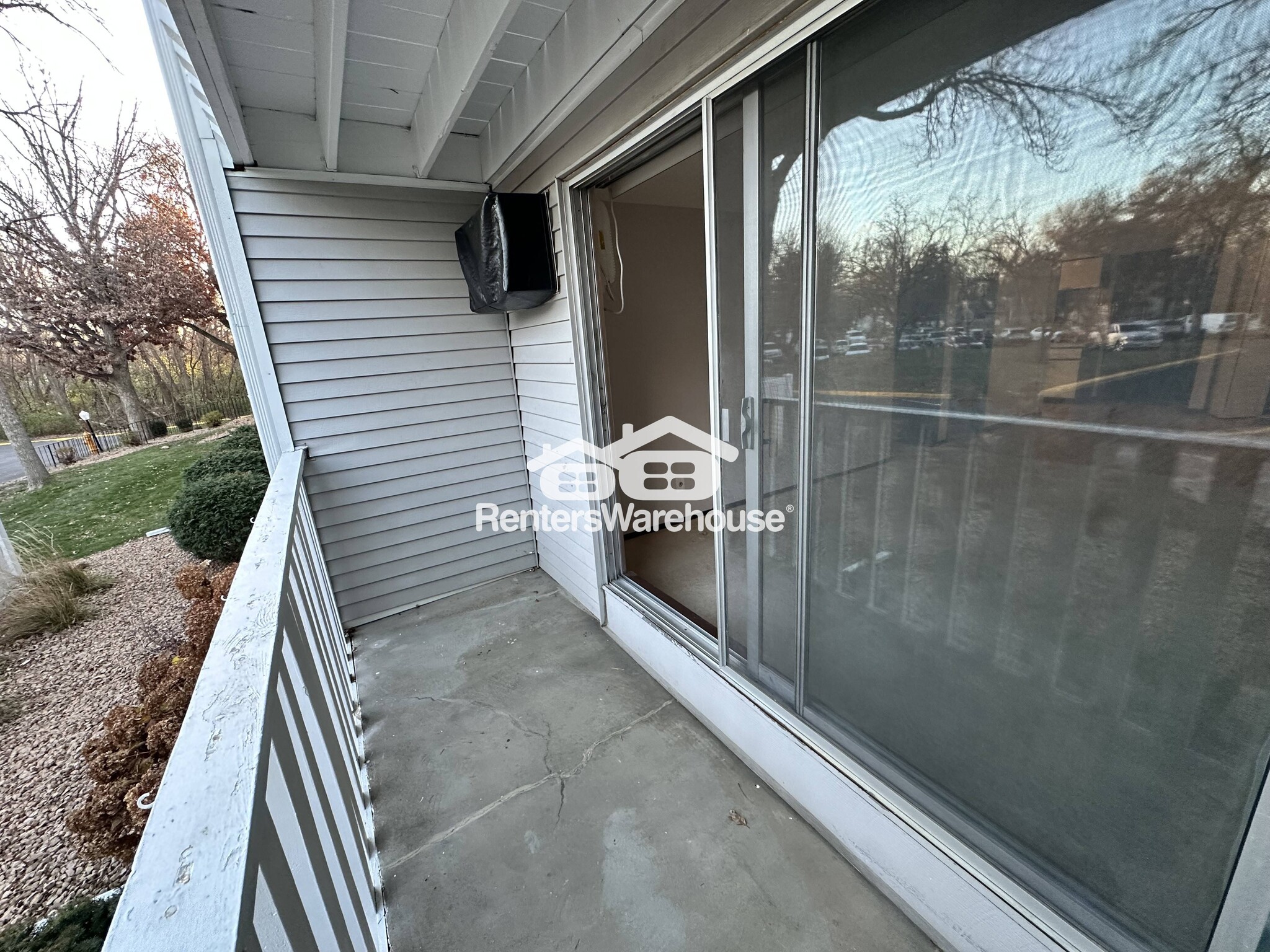 Building Photo - 1601 N Innsbruck Dr