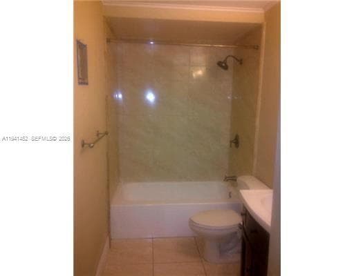 Building Photo - 9373 Fontainebleau Blvd