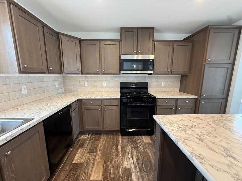 Building Photo - 12491 St Andrew Ct