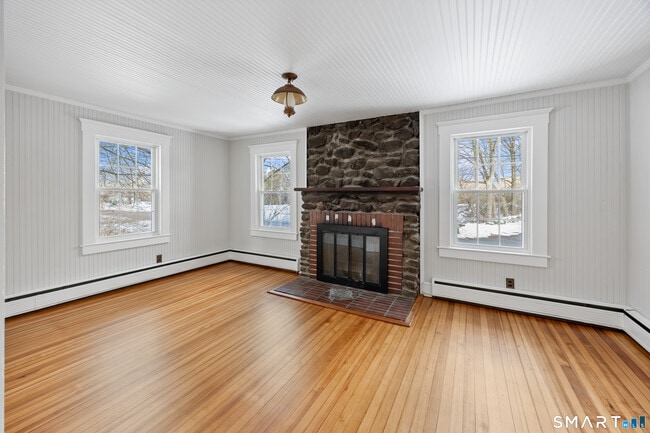 Building Photo - 353 Mt Sanford Rd