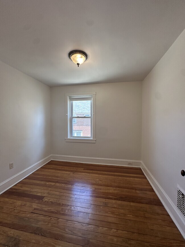 Building Photo - 610 Geddes St