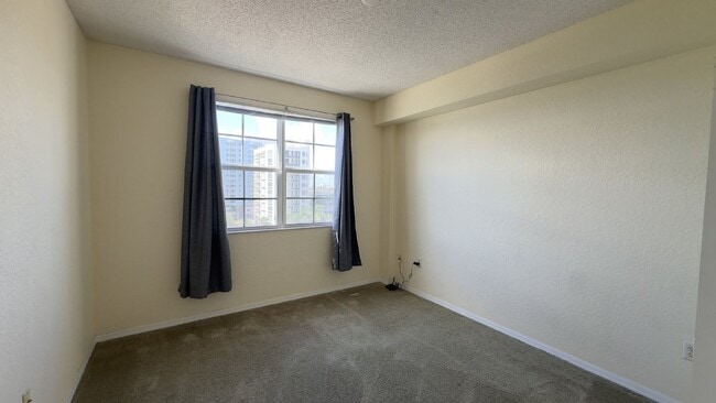 Building Photo - 1801 N Flagler Dr