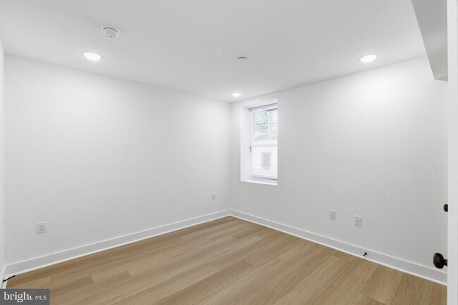 Building Photo - 2505 N 11th St