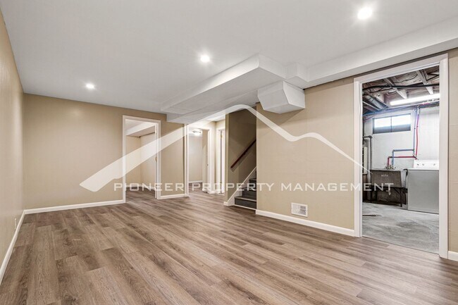 Building Photo - Updated Home With Central AC And Stainless...