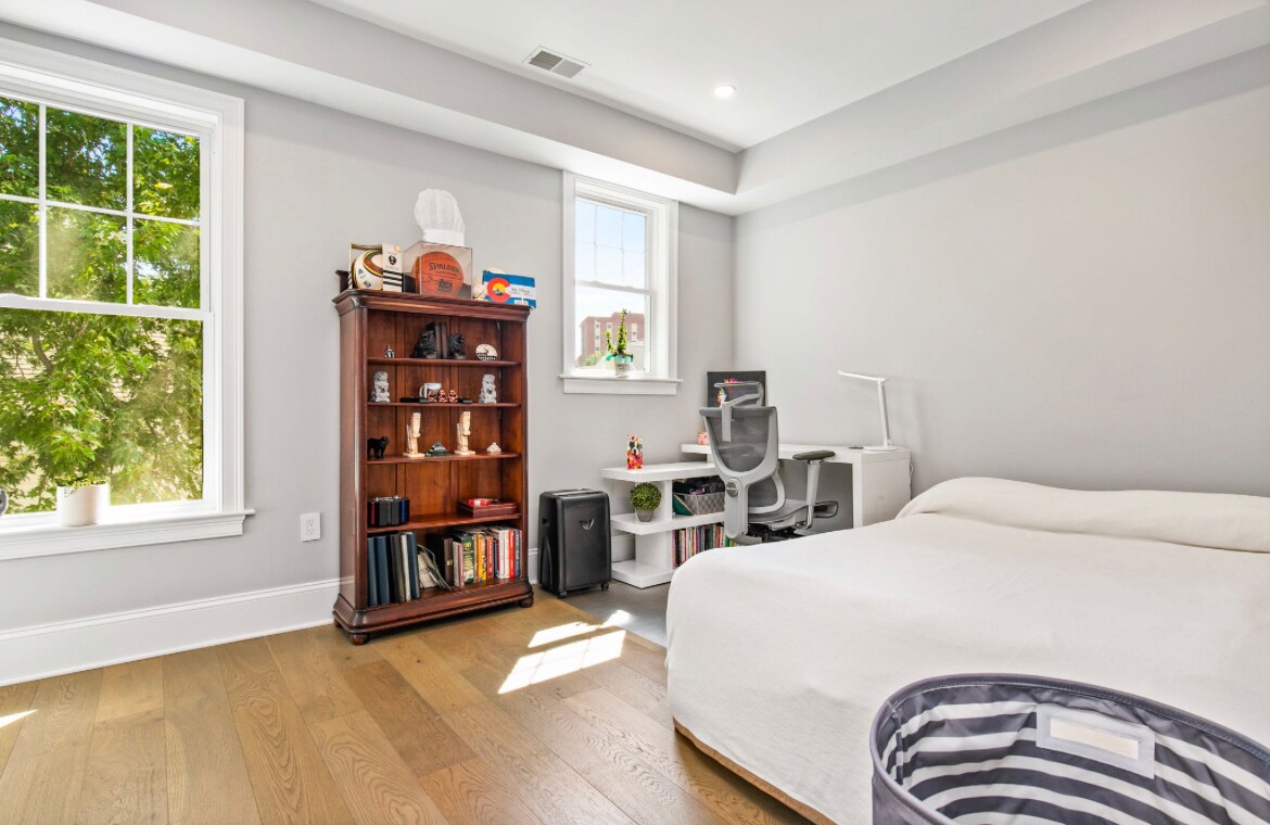 Building Photo - 84 Flint St