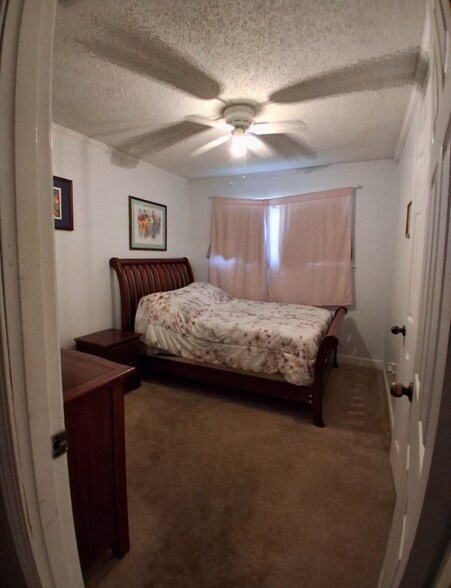 Building Photo - 1601 Dogwood Dr