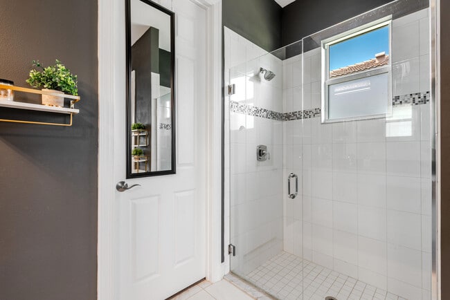 Building Photo - 8762 SW Montova Way