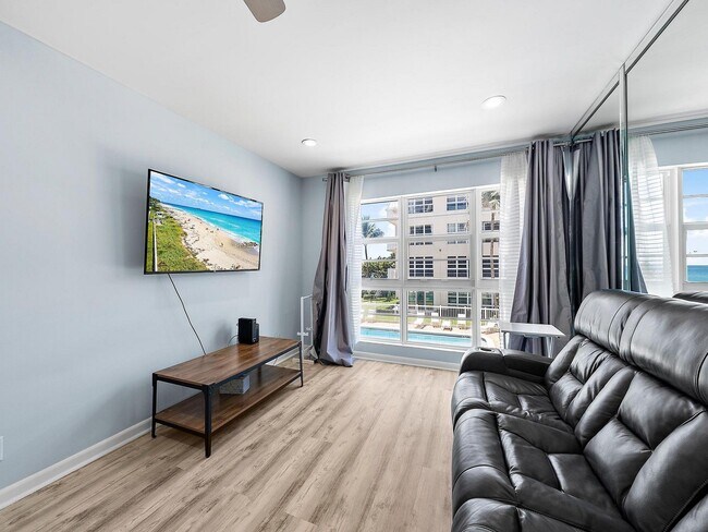 Building Photo - 3851 N Ocean Blvd