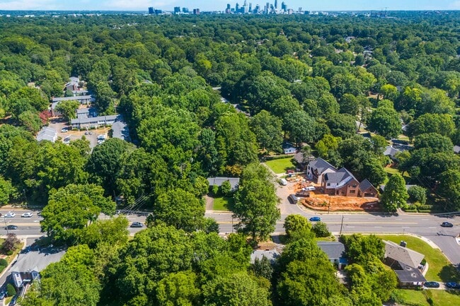 Building Photo - Sought after Madison Park House for Rent