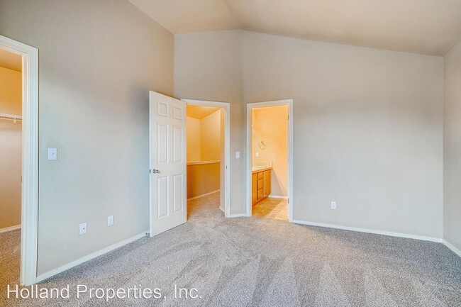 Building Photo - 4 br, 2.5 bath House - 1414 NE Edgefield St