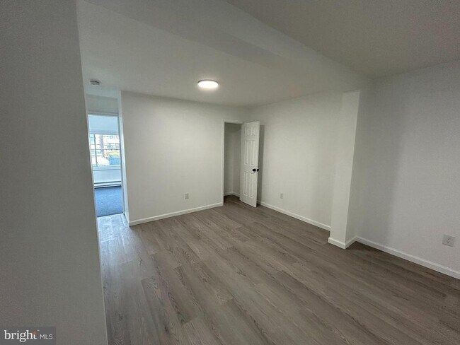 Building Photo - 222 W Patterson St