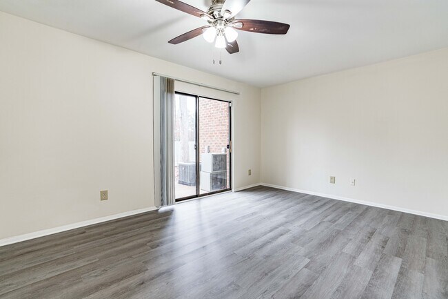 Building Photo - 1232 Teakwood Pl