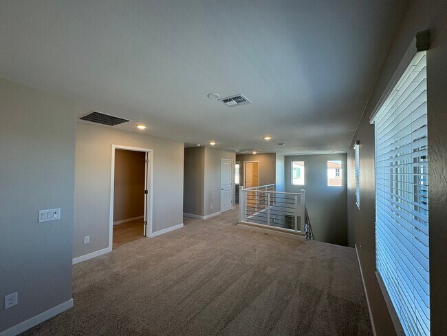 Building Photo - 3354 S 180th Ln