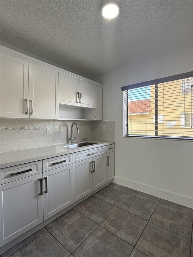 Building Photo - 2775 W 61st Pl