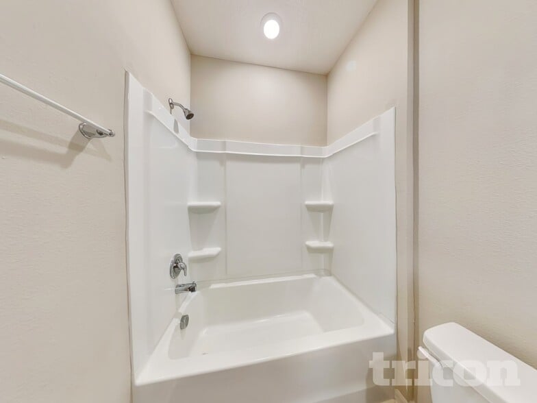 Building Photo - 151 Sailors Landing Ct