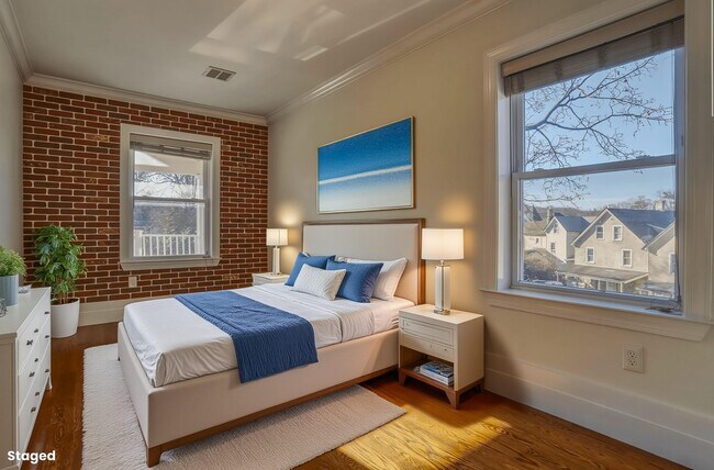 Building Photo - 40 Grant St