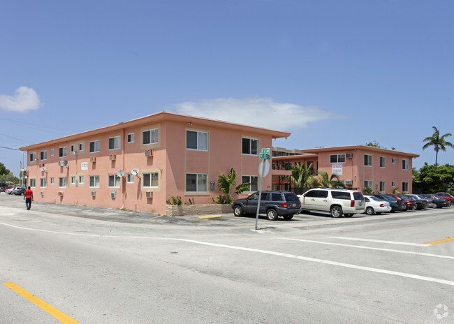 Primary Photo - Dixie Bell Apartments