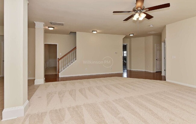 Building Photo - Luxurious 5 Bedroom 3.5 Bathroom for Rent ...