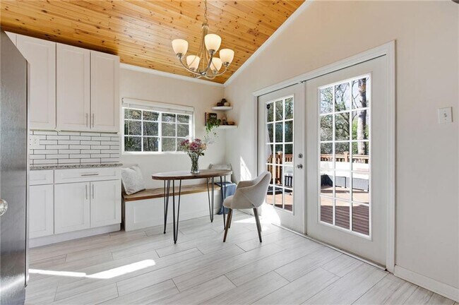 Building Photo - 3112 Dove Way