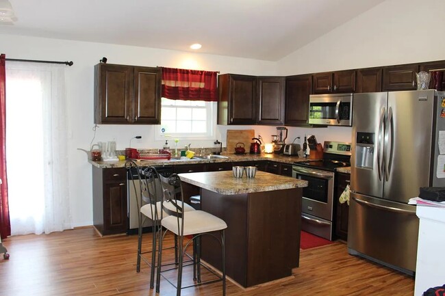Building Photo - 42 Mullens Cir