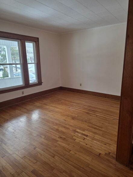 Building Photo - 144 Forest Hill Dr