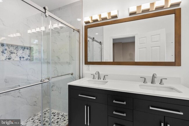 Building Photo - 1641 4th St NW