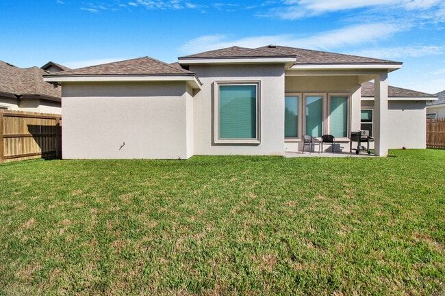 Building Photo - 4005 Water Lily Ave