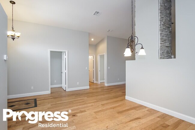 Building Photo - 537 Bay Bridge Dr