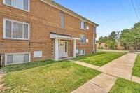 Building Photo - 18997 Hilliard Blvd