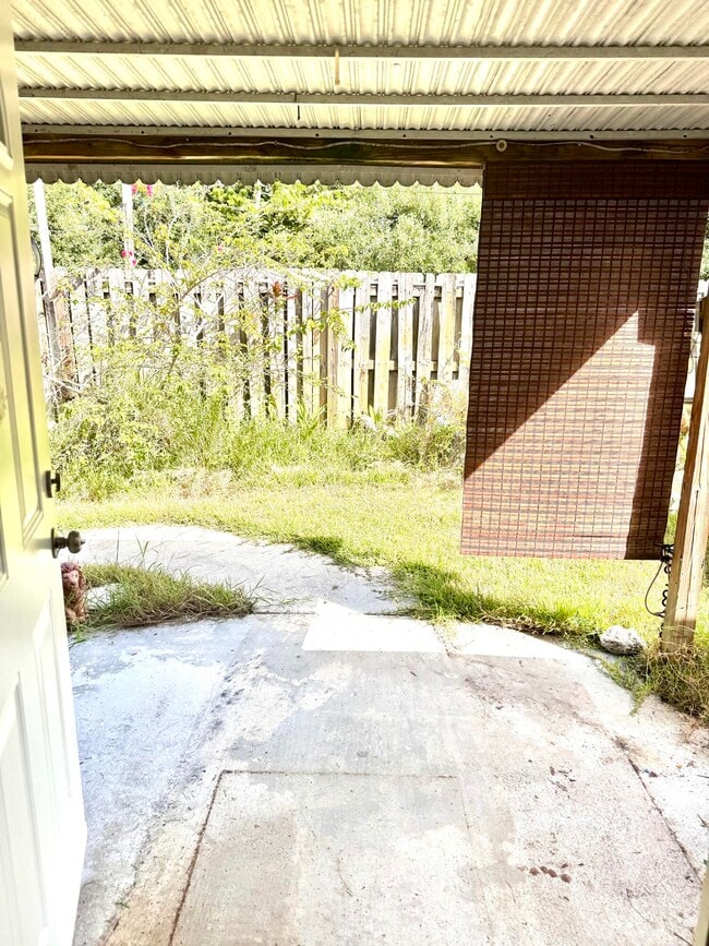 Building Photo - 5312 Bowling Green Dr