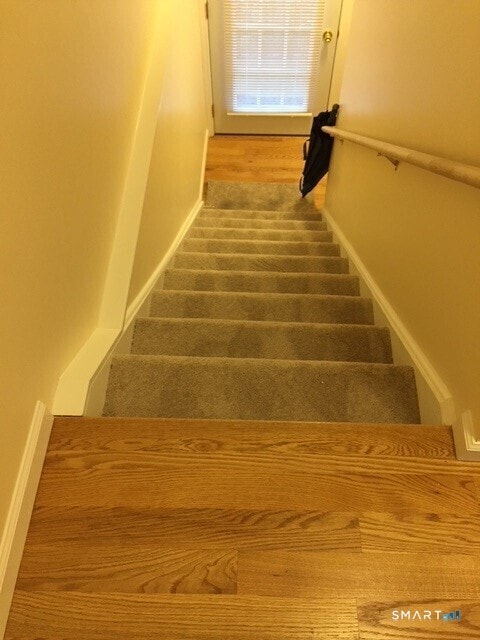 Building Photo - 19 Hawthorne Dr